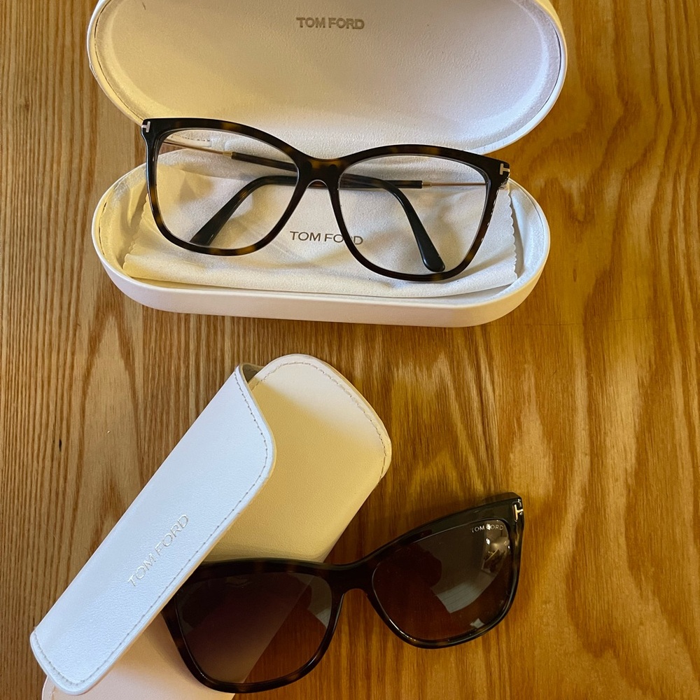 Tom Ford Eyewear in brown tortoise shell with gold accent